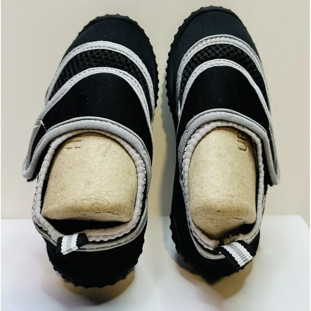 The Children's Place Boy's Size 7/8 Toddler Black And Gray Water Shoes Pre Owned